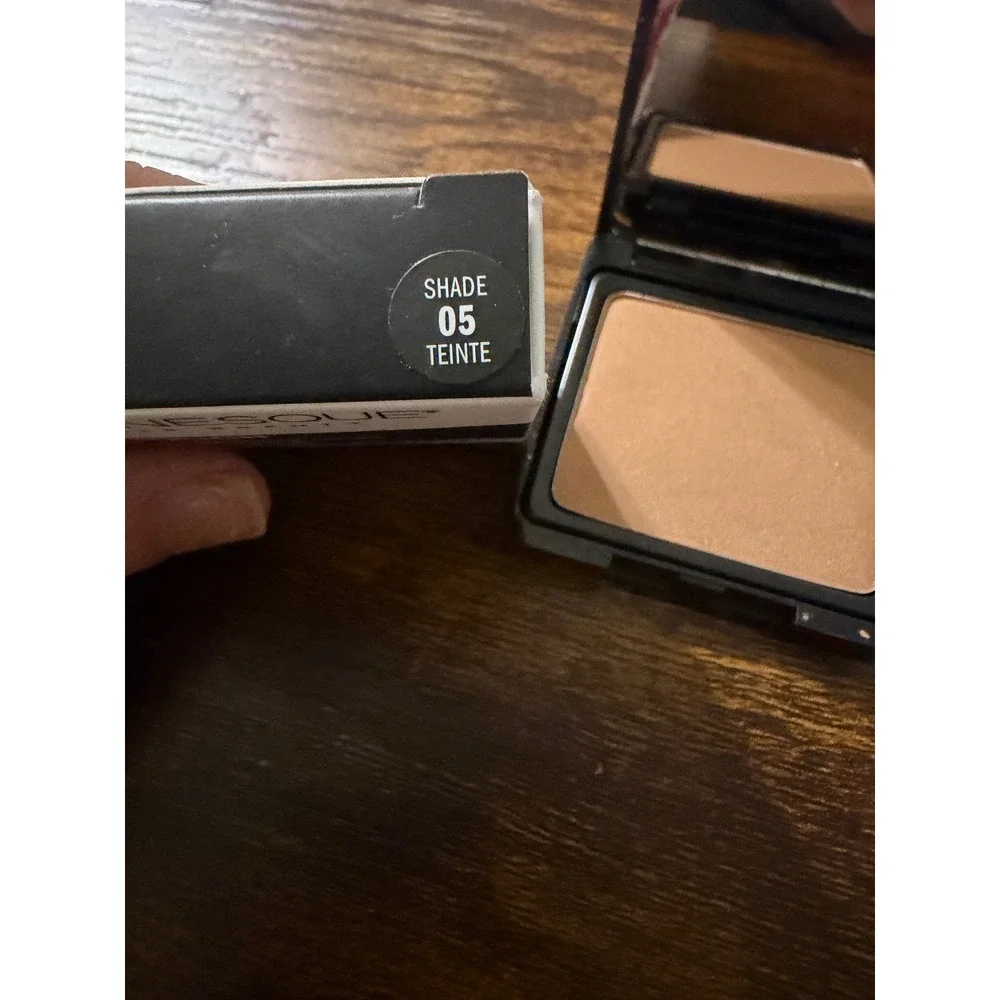 Japonesque Velvet Touch Blush Shade 05 Radiant Powder Cheek Color 0.229oz Boxed